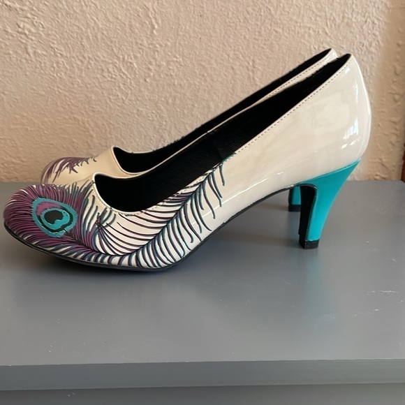 Tuk peacock cream and teal colored heels Sz 11 - Picture 5 of 9